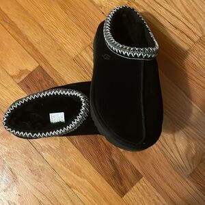 Black Tasman UGGS